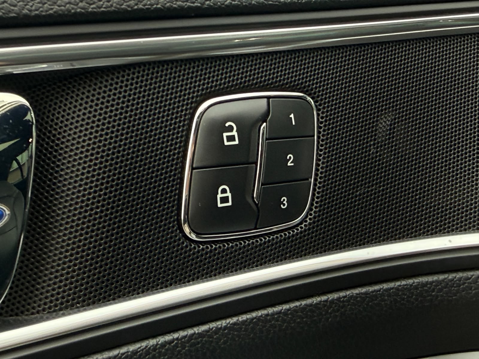 Ford Explorer Limited 2.3 Ecoboost Aut — foto 19 de 31