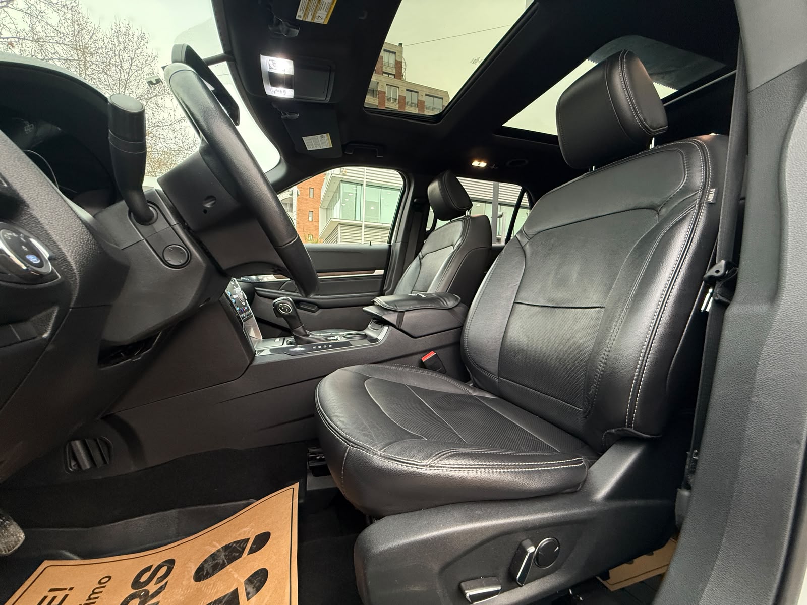 Ford Explorer Limited 2.3 Ecoboost Aut — foto 29 de 31