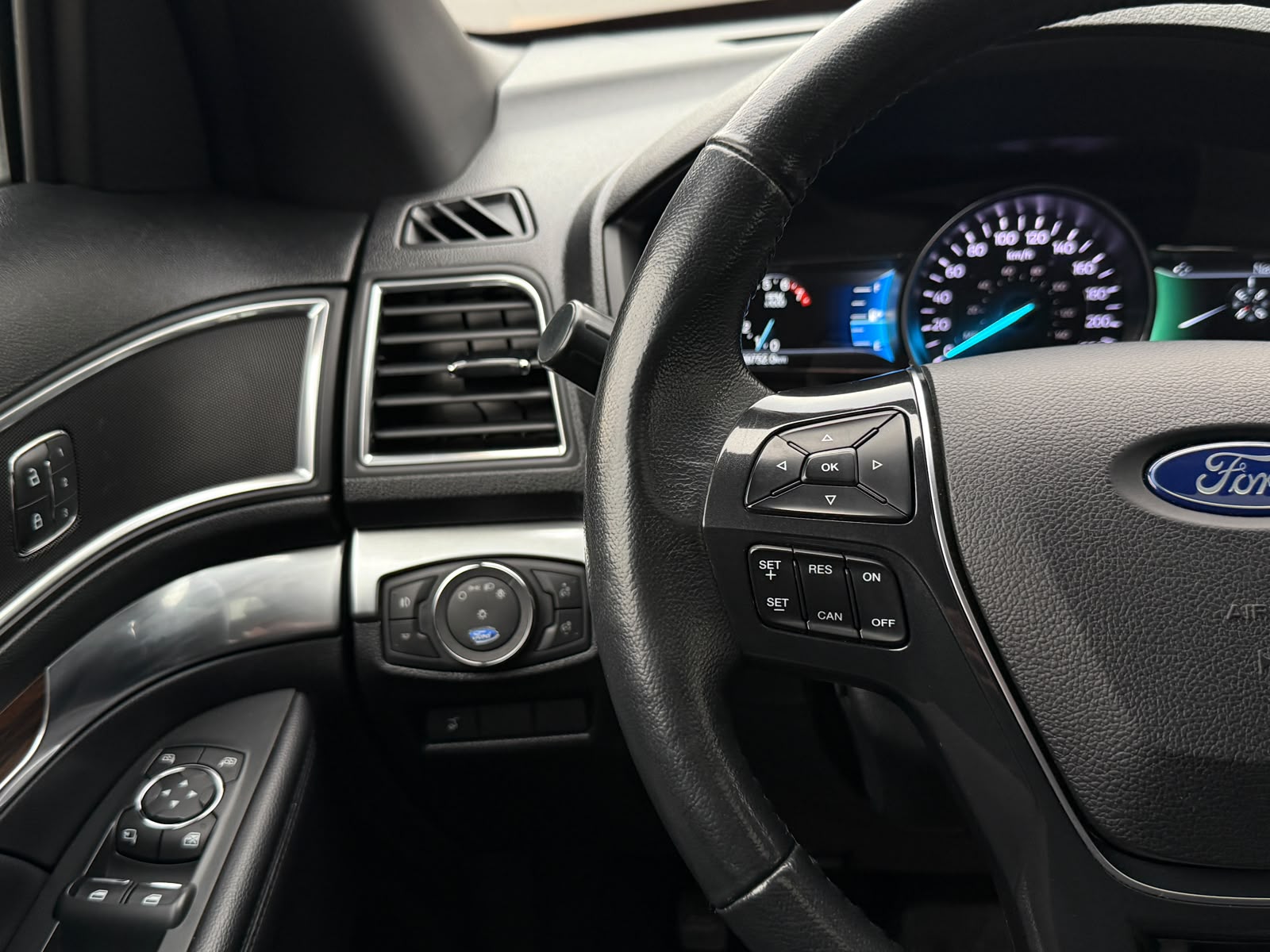 Ford Explorer Limited 2.3 Ecoboost Aut — foto 16 de 31