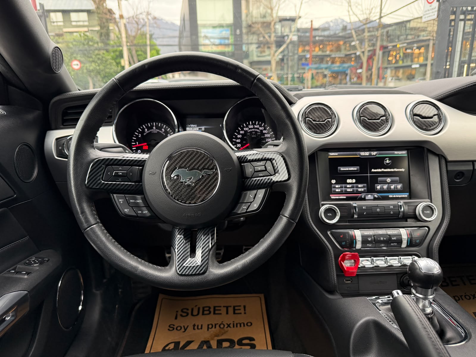 Ford Mustang Gt — foto 14 de 29