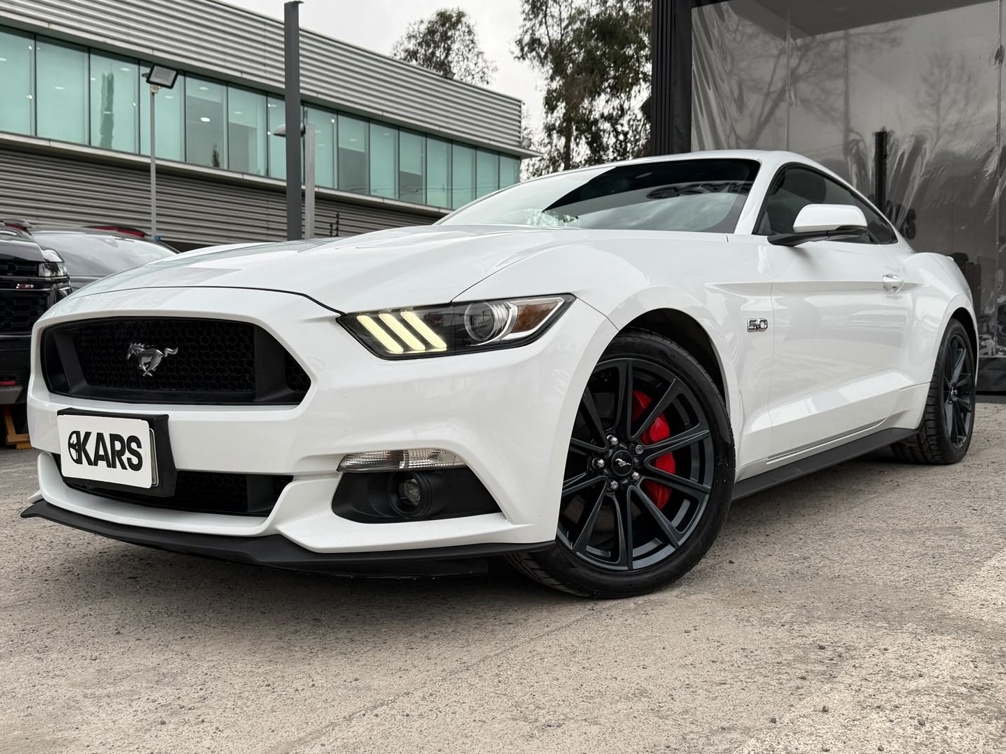 Ford Mustang Gt — foto 1 de 29