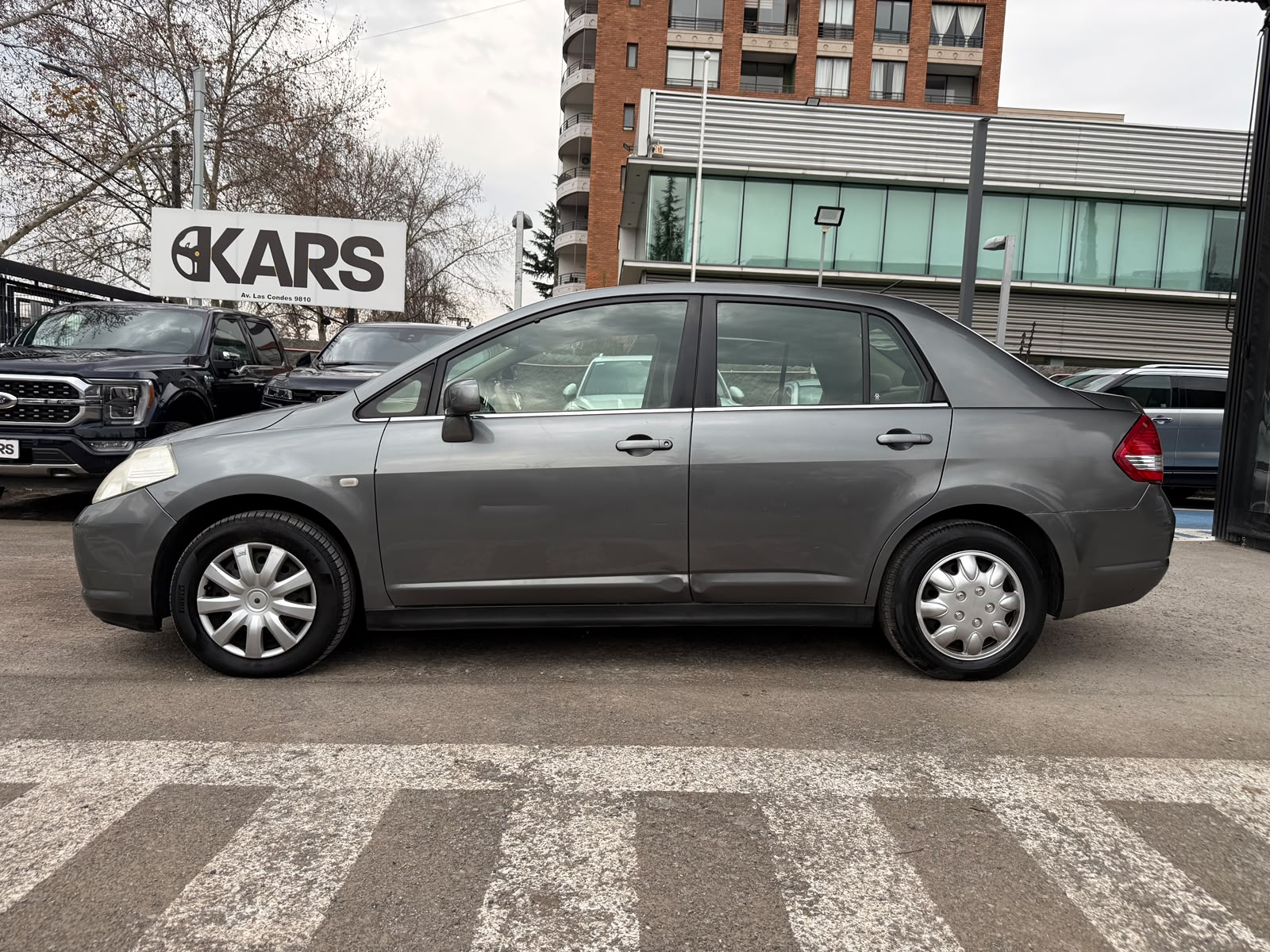Nissan Tiida Se1.6 Aut — foto 8 de 21