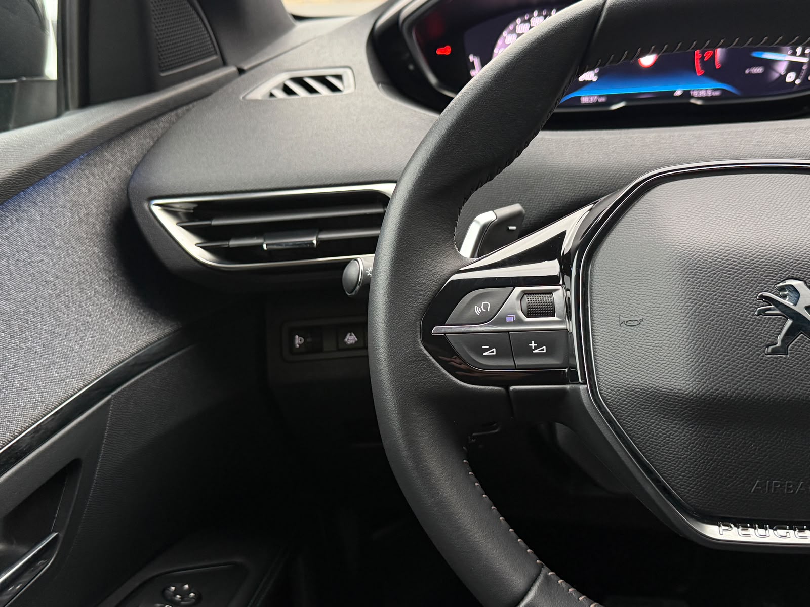 Peugeot 3008 Thp1.6 Aut — foto 15 de 30