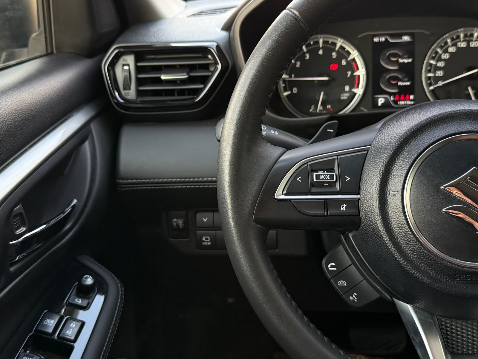 Suzuki Grand Vitara Glx Hibrid 1.5 Aut — foto 15 de 29