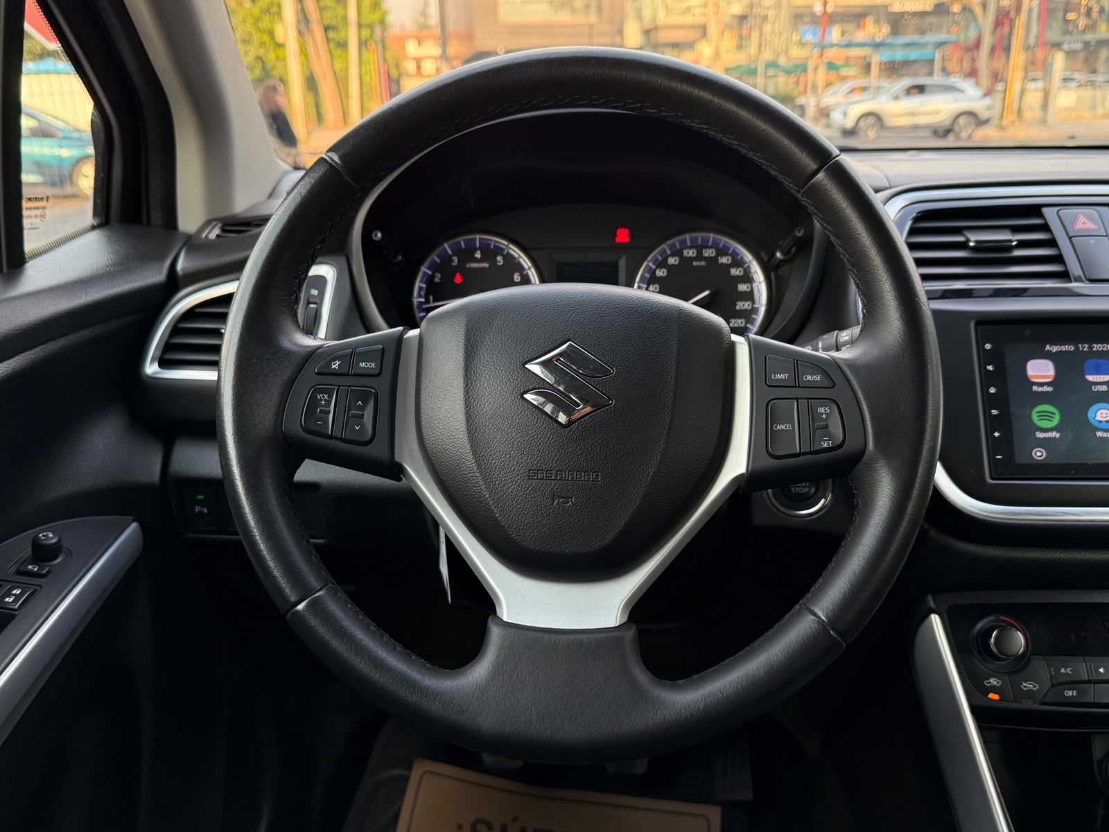 Suzuki Sx4 S-Cross — foto 13 de 27