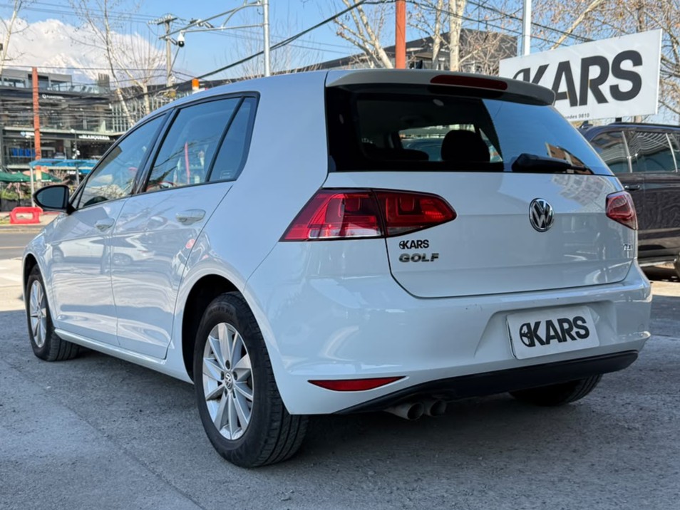 Volkswagen Golf 2.0 Tdi Aut — foto 7 de 23