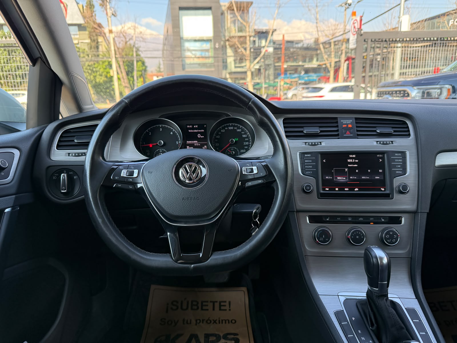 Volkswagen Golf 2.0 Tdi Aut — foto 13 de 23