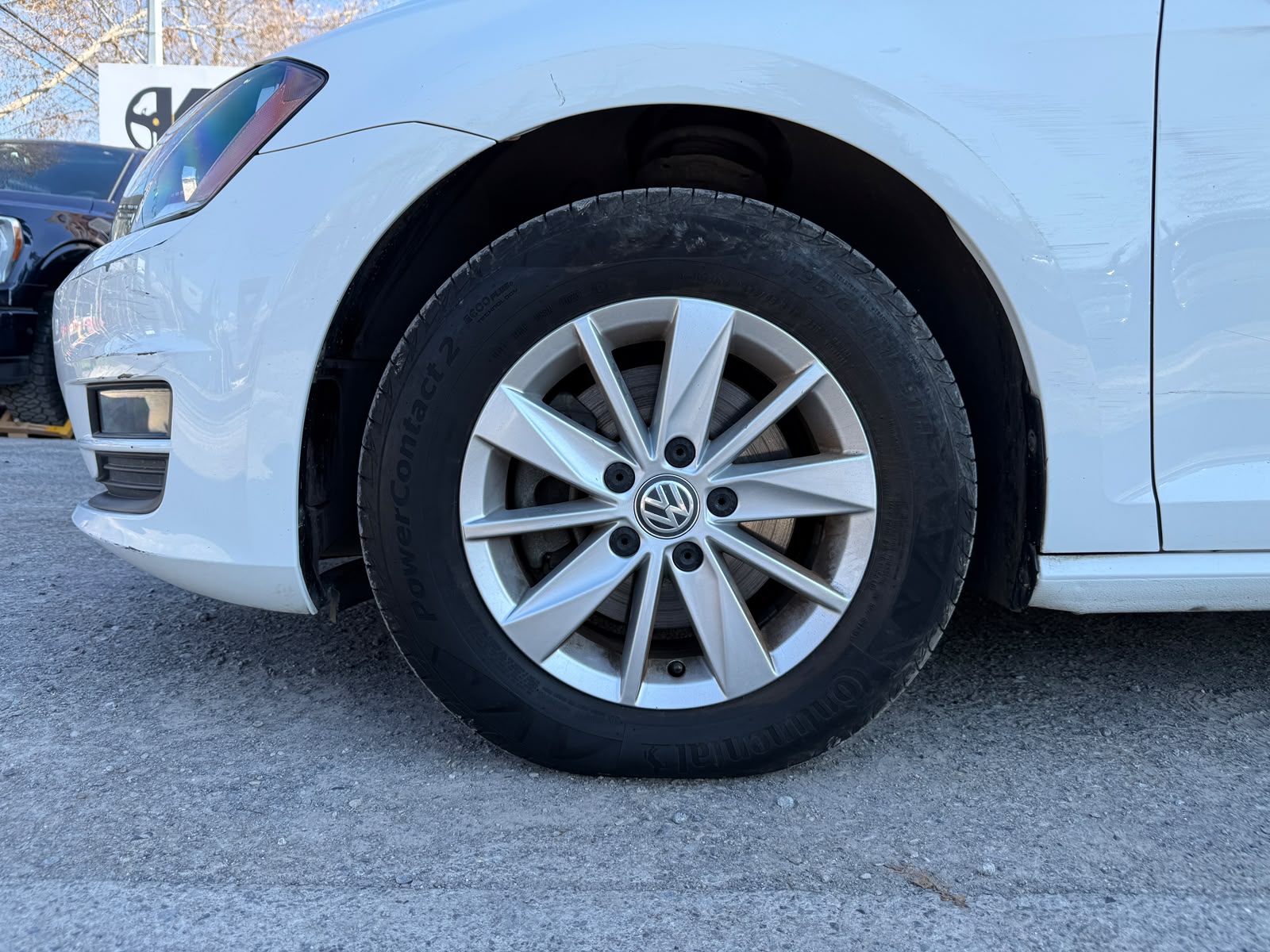 Volkswagen Golf 2.0 Tdi Aut — foto 9 de 23