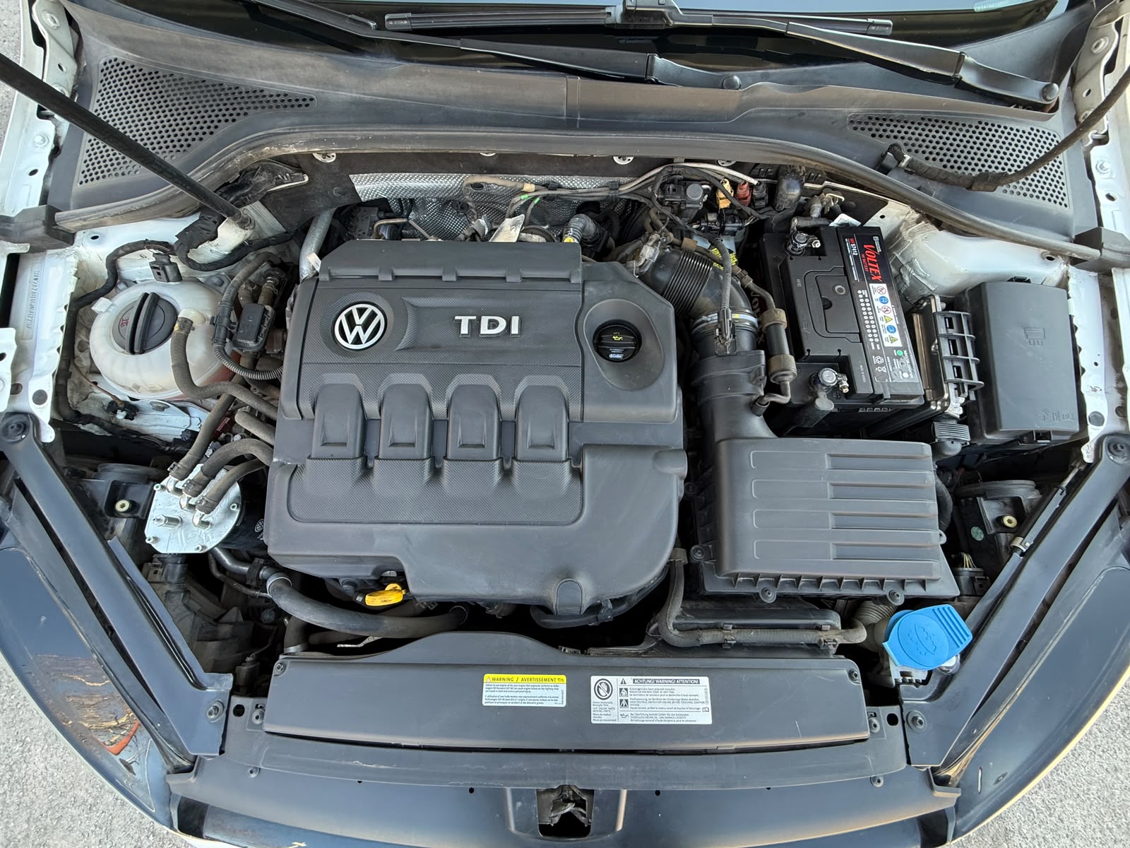 Volkswagen Golf 2.0 Tdi Aut — foto 10 de 23