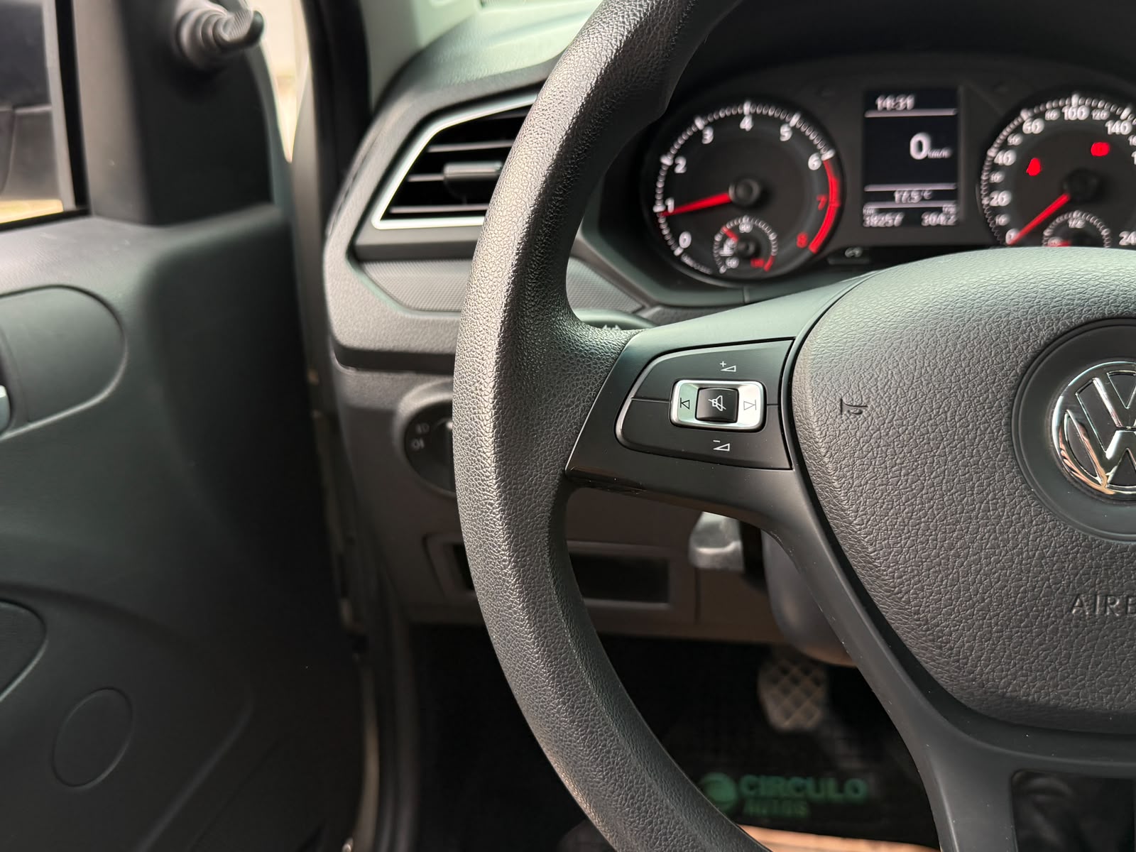 Volkswagen Saveiro 1.6 Comfortline — foto 14 de 23
