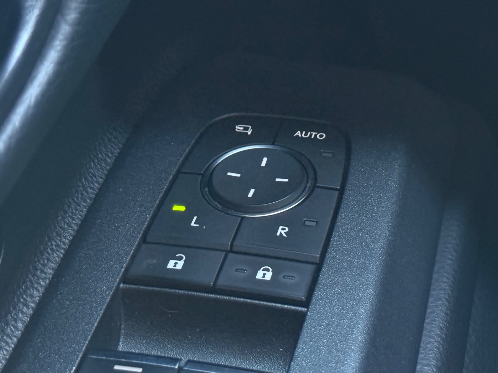 Toyota Land Crusier Prado Vx4×4 2.8 Aut — foto 16 de 35