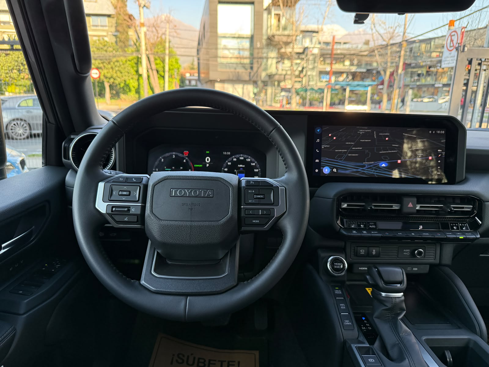 Toyota Land Crusier Prado Vx4×4 2.8 Aut — foto 13 de 35