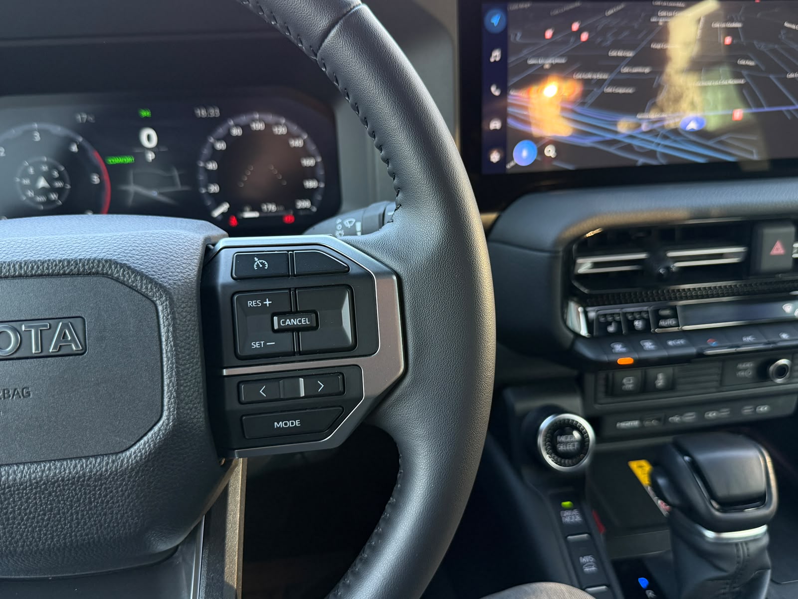 Toyota Land Crusier Prado Vx4×4 2.8 Aut — foto 15 de 35
