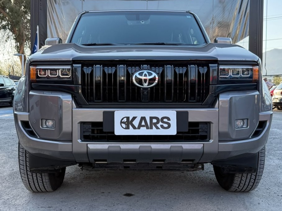 Toyota Land Crusier Prado Vx4×4 2.8 Aut — foto 2 de 35