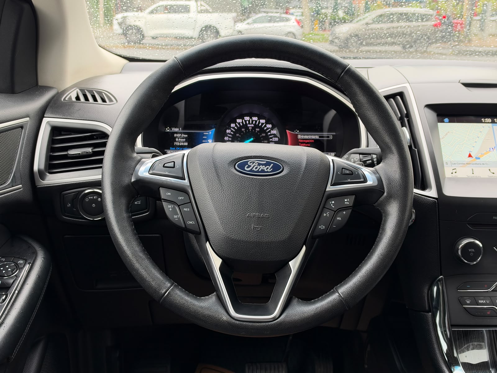Ford Edge — foto 13 de 29
