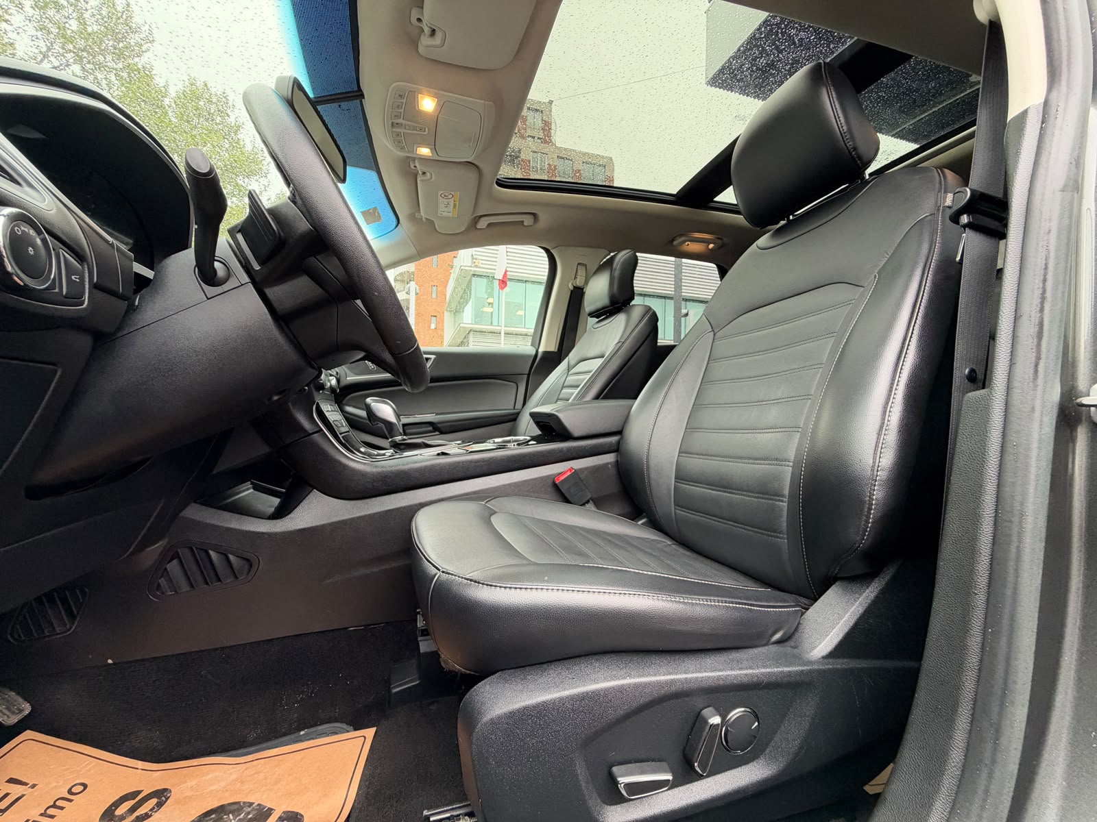 Ford Edge — foto 28 de 29