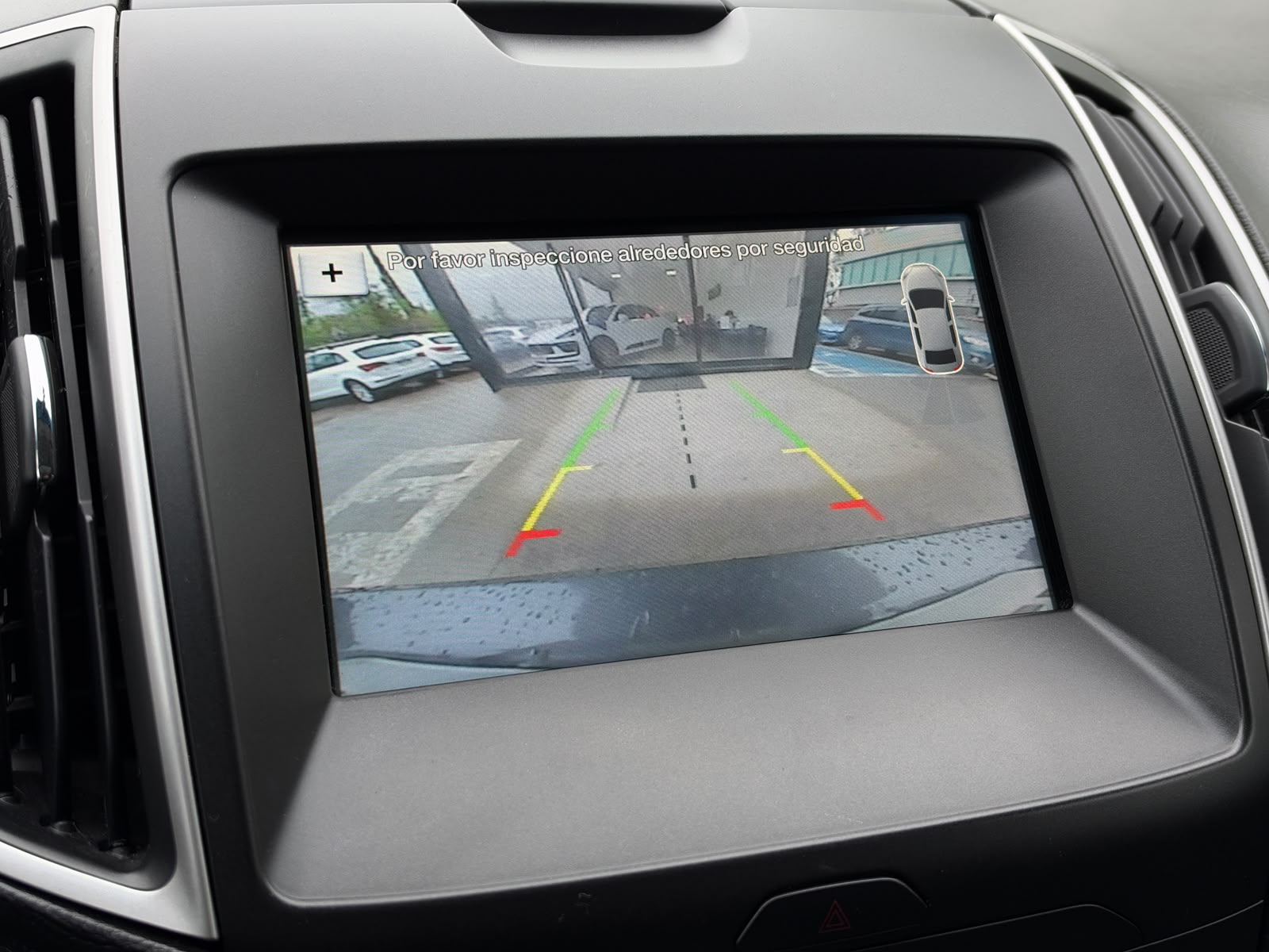 Ford Edge — foto 21 de 29