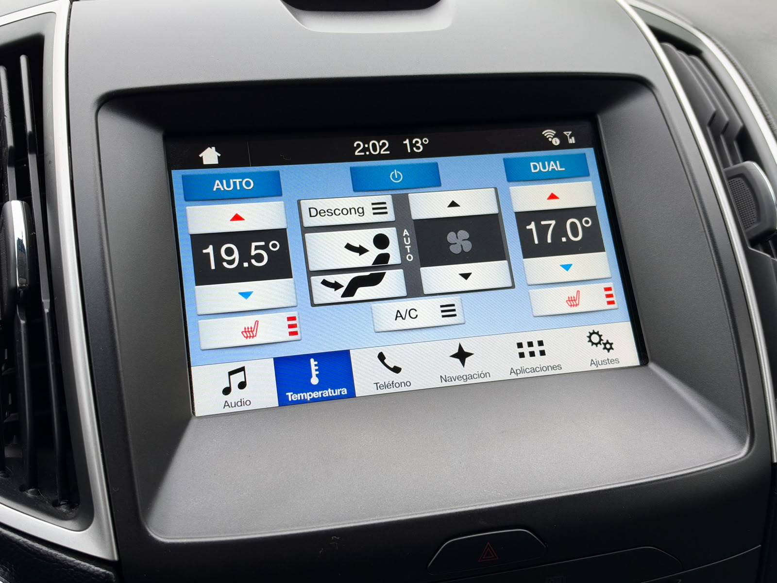 Ford Edge — foto 22 de 29