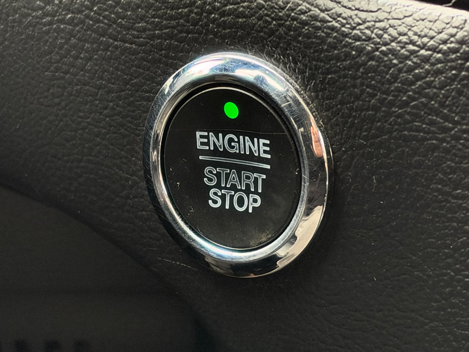 Ford Edge — foto 19 de 29