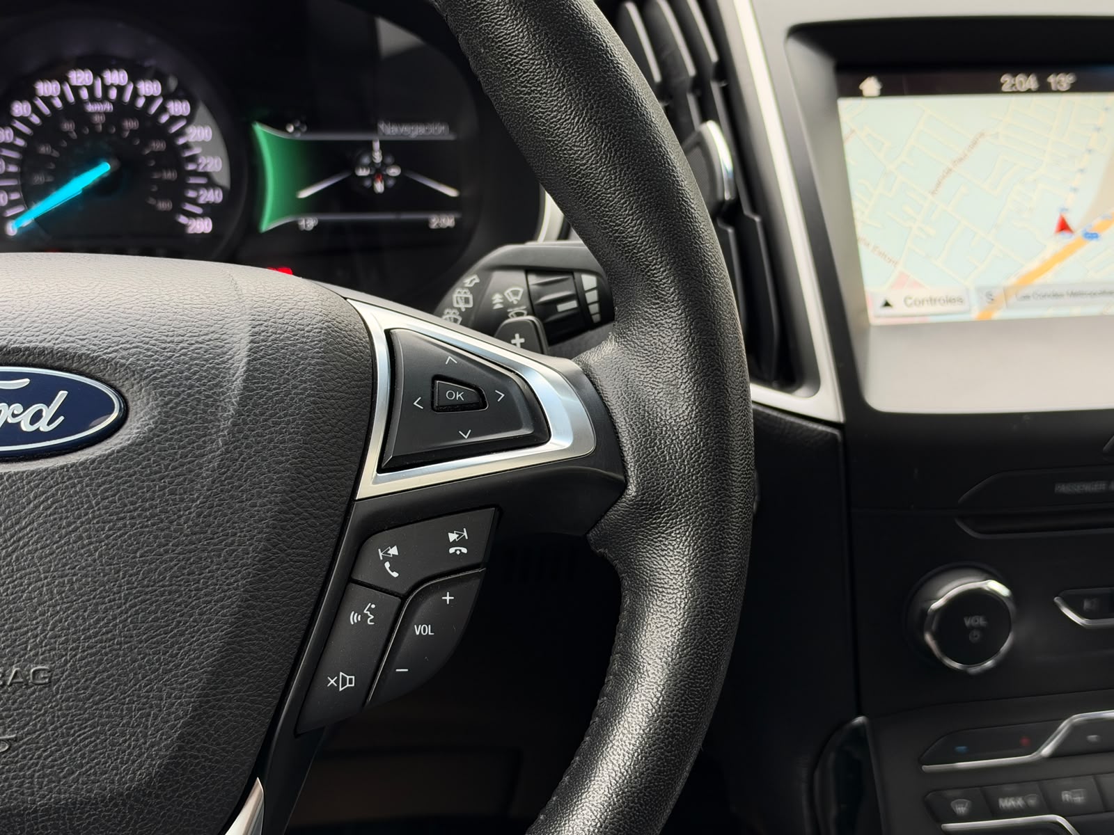 Ford Edge — foto 16 de 29