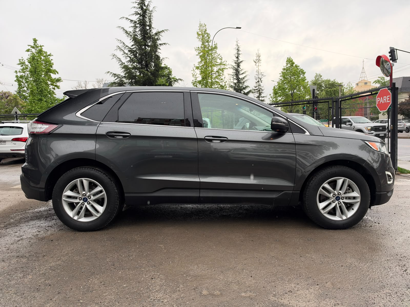 Ford Edge — foto 4 de 29