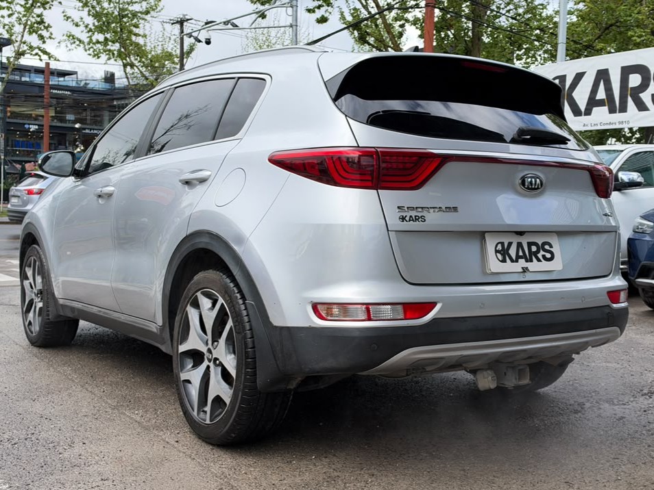 KIA Sportage Gt-Line 2.0 4×4 — foto 7 de 29